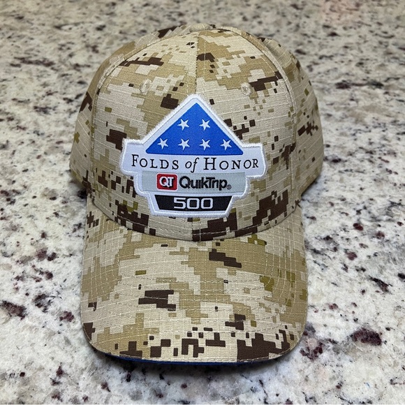 2017 Folds of Honor QuikTrip 500 NASCAR Camo Camouflage Hat SnapBack Atlanta - Picture 1 of 8